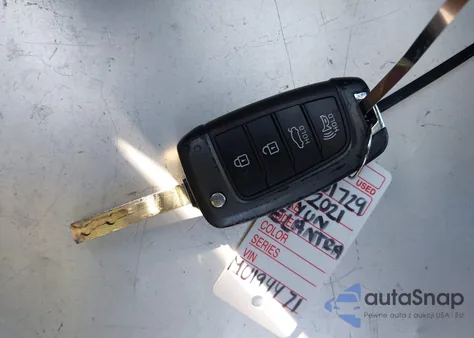 2021 Hyundai Elantra Se z USA, uszkodzony, nr VIN KMHLL4AG6MU194471